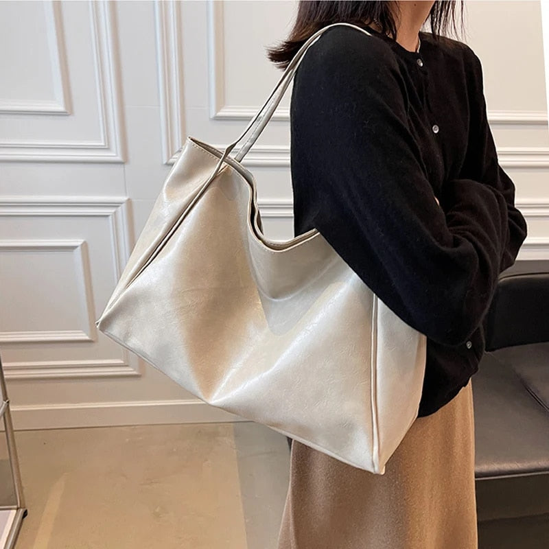 Oversized Tote Bag | Faux Leather | Minimal and Versatile