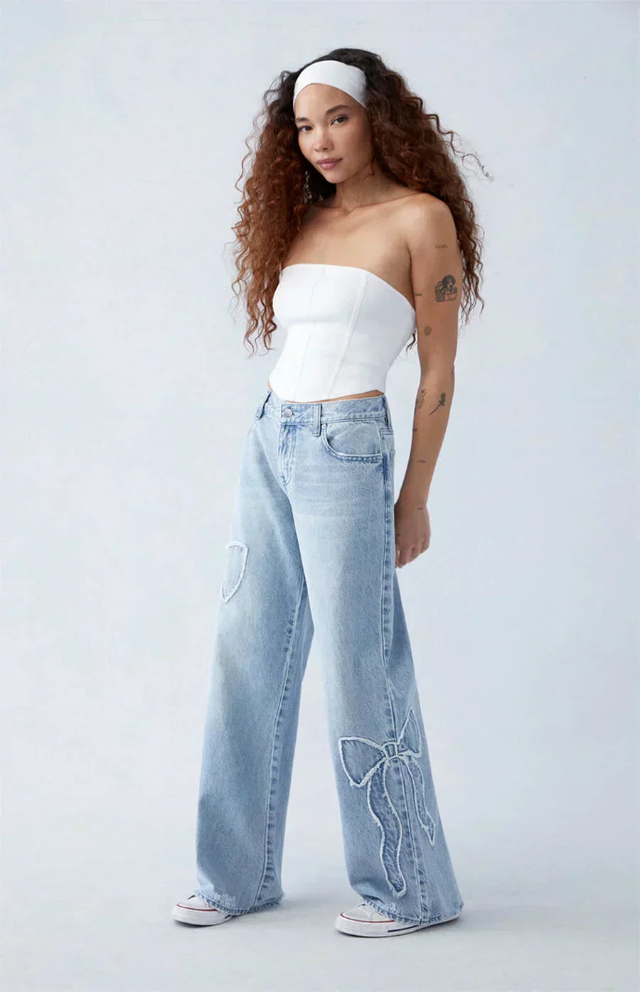 Wide-Leg Bow-Embroidered Jeans | Light-Wash Denim | Feminine and Stylish